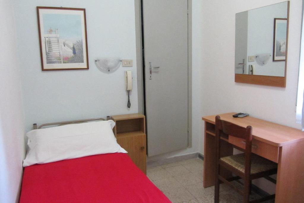 Hotel Toledo ริมินี ภายนอก รูปภาพ
