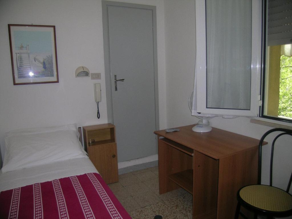 Hotel Toledo ริมินี ภายนอก รูปภาพ